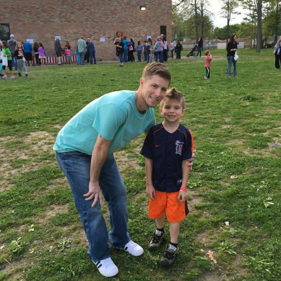 Meet your Posher, Justin - Picture 3 of 6